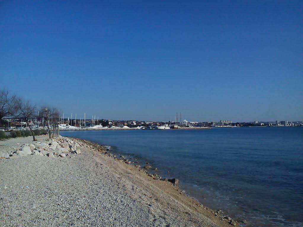 Beach Apartments Rafael زادار المظهر الخارجي الصورة